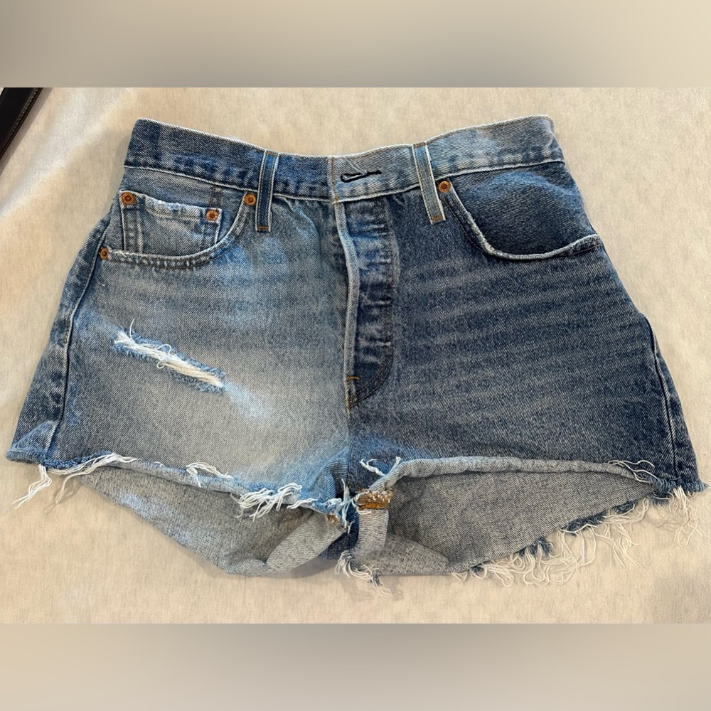 Two Toned Levi’s 501 Shorts